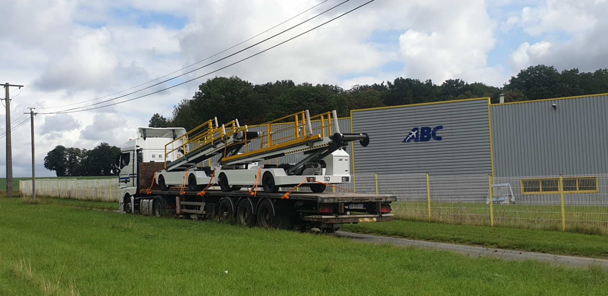 Air Business GSE - Аэродромная техника SOVAM - Год: 2006, Франция undefined: фото 3