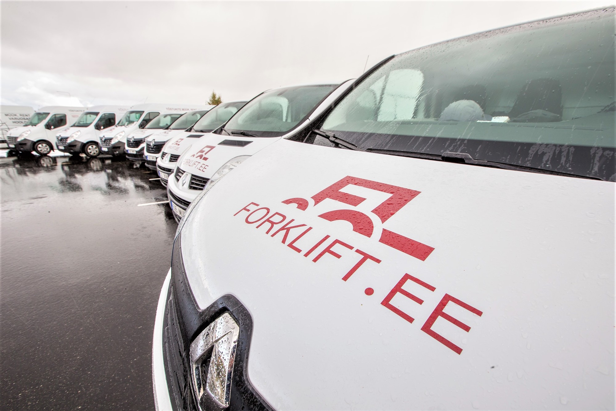 FORKLIFT OU - Погрузочно-разгрузочная техника LINDE H40 - Эстония undefined: фото 3