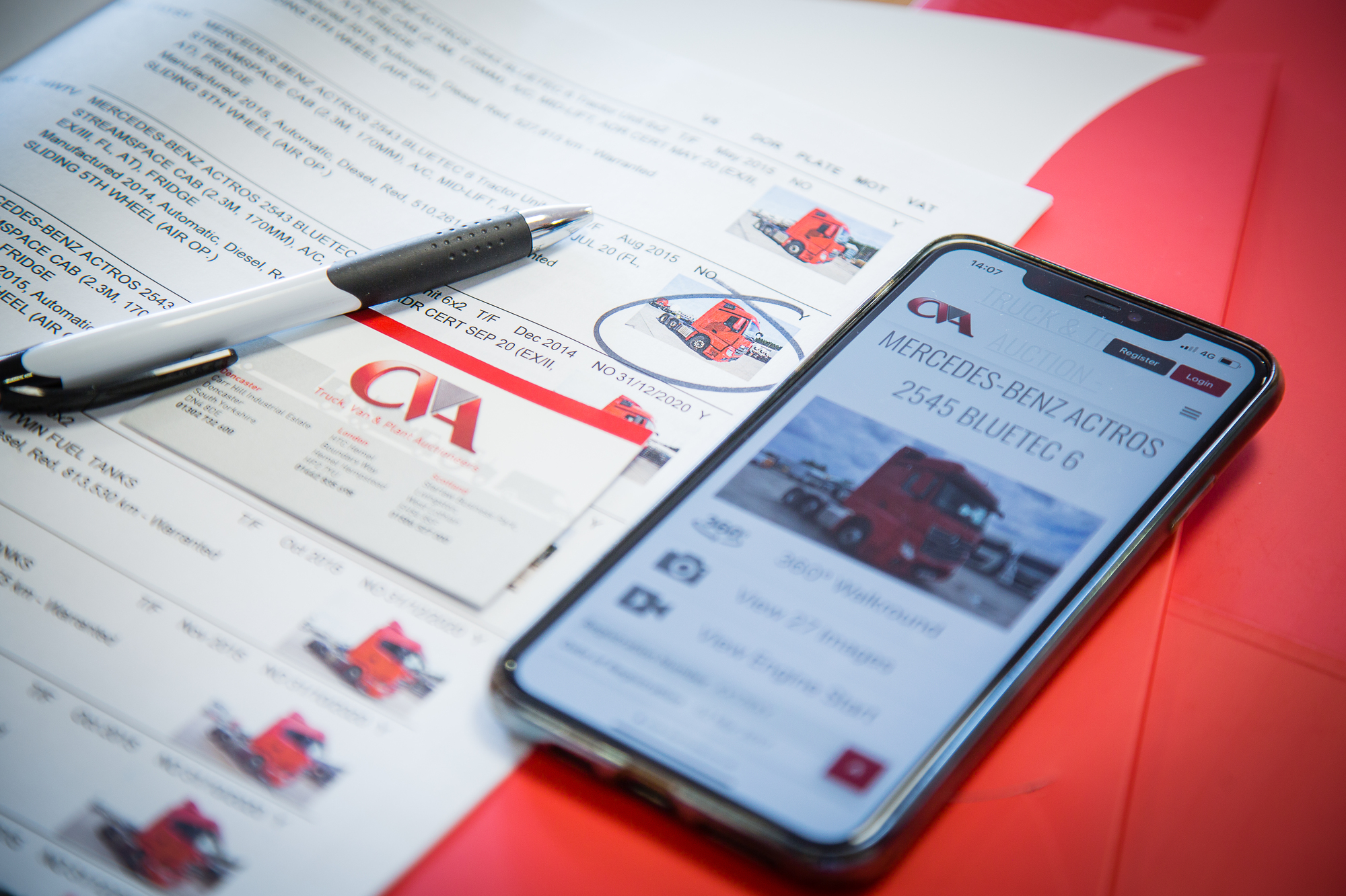 COMMERCIAL VEHICLE AUCTIONS LIMITED - Тягачи MERCEDES-BENZ undefined: фото 2