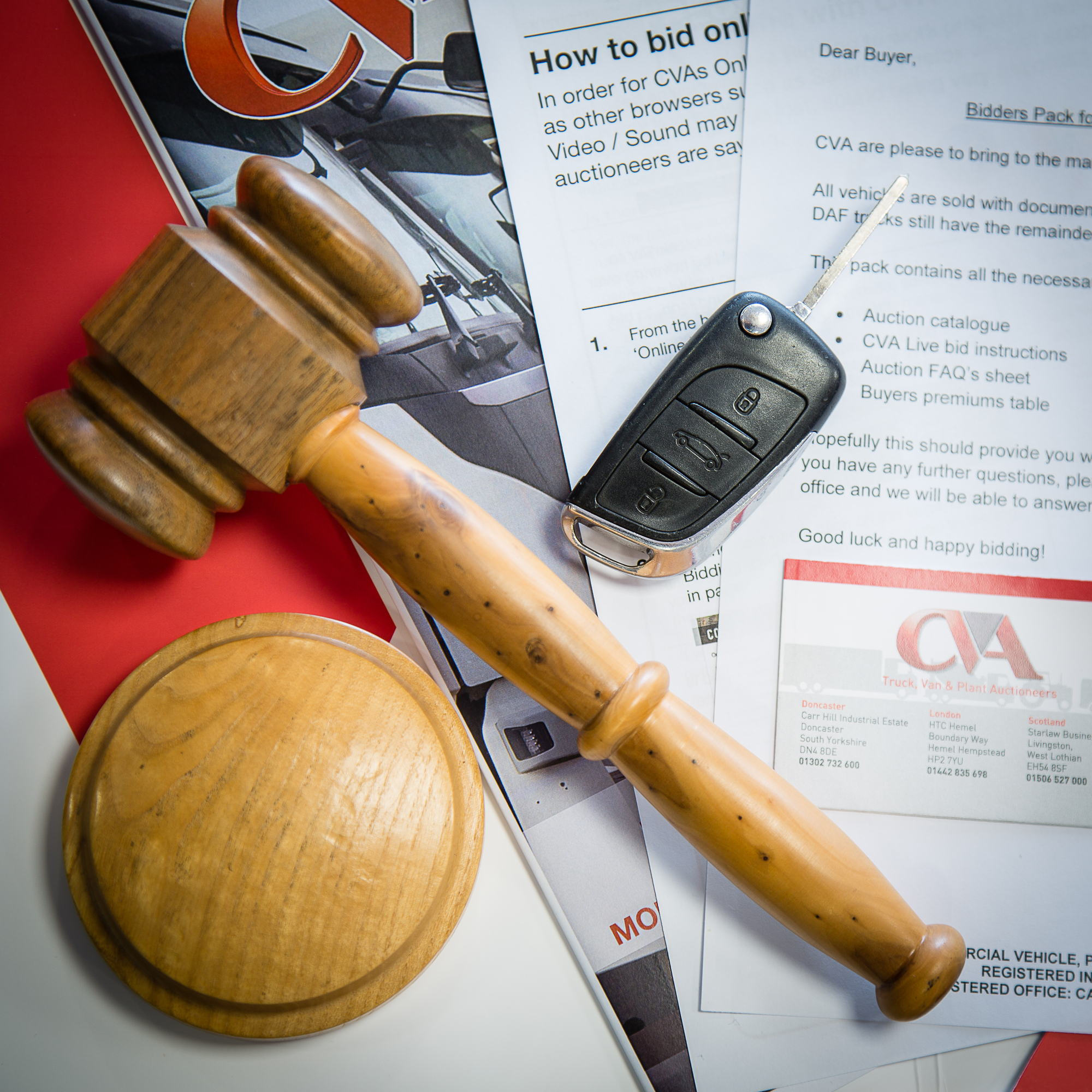 COMMERCIAL VEHICLE AUCTIONS LIMITED - Тягачи MERCEDES-BENZ undefined: фото 1