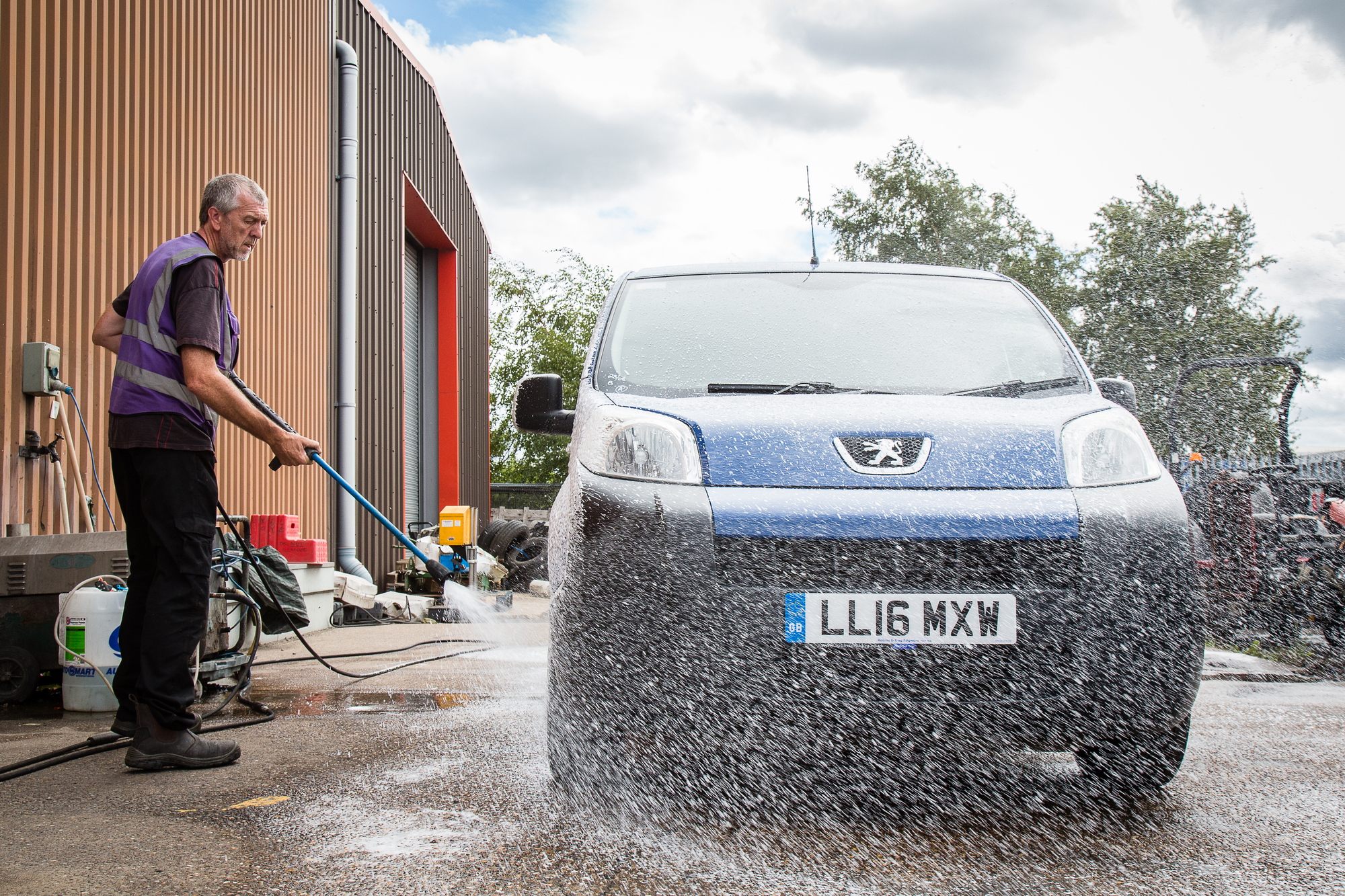 COMMERCIAL VEHICLE AUCTIONS LIMITED - Тягачи MERCEDES-BENZ undefined: фото 6