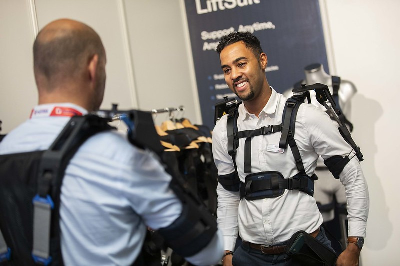 Auto Henze - Грузовики - 4х2, дизель, Коробка передач: автоматическая, Кондиционер undefined: фото 6