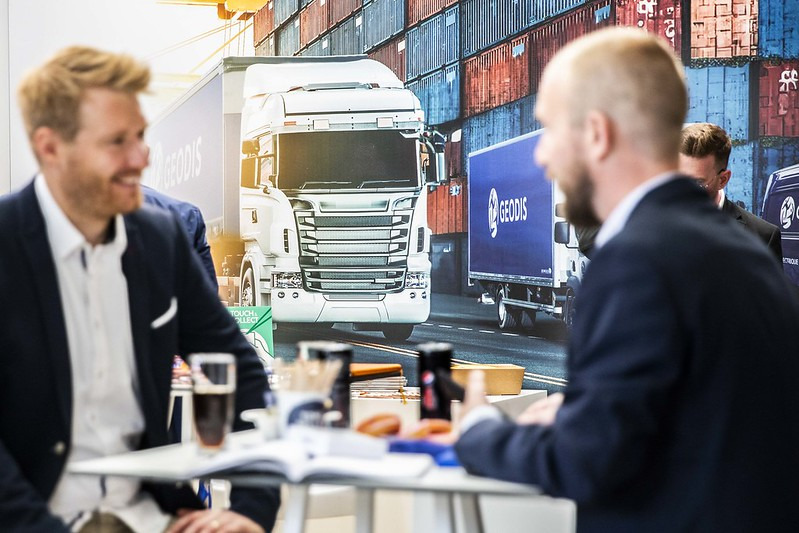 Auto Henze - Грузовики - 4х2, дизель, Коробка передач: автоматическая, Кондиционер undefined: фото 9