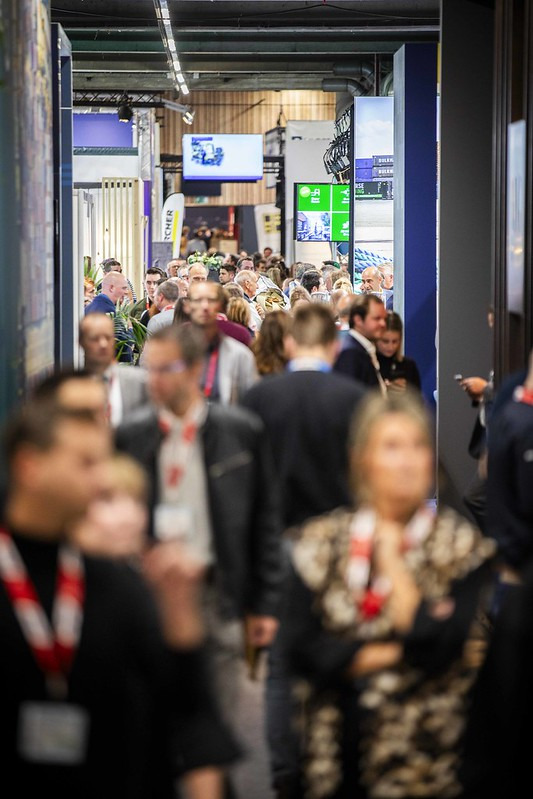 Auto Henze - Грузовики - 4х2, дизель, Коробка передач: автоматическая, Кондиционер undefined: фото 4