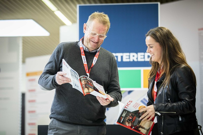 Auto Henze - Грузовики - 4х2, дизель, Коробка передач: автоматическая, Кондиционер undefined: фото 8