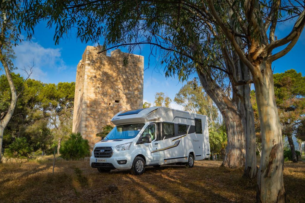 2 AP SPÓŁKA Z OGRANICZONĄ ODPOWIEDZIALNOŚCIĄ - Дома на колесах - Коробка передач: ручная undefined: фото 1