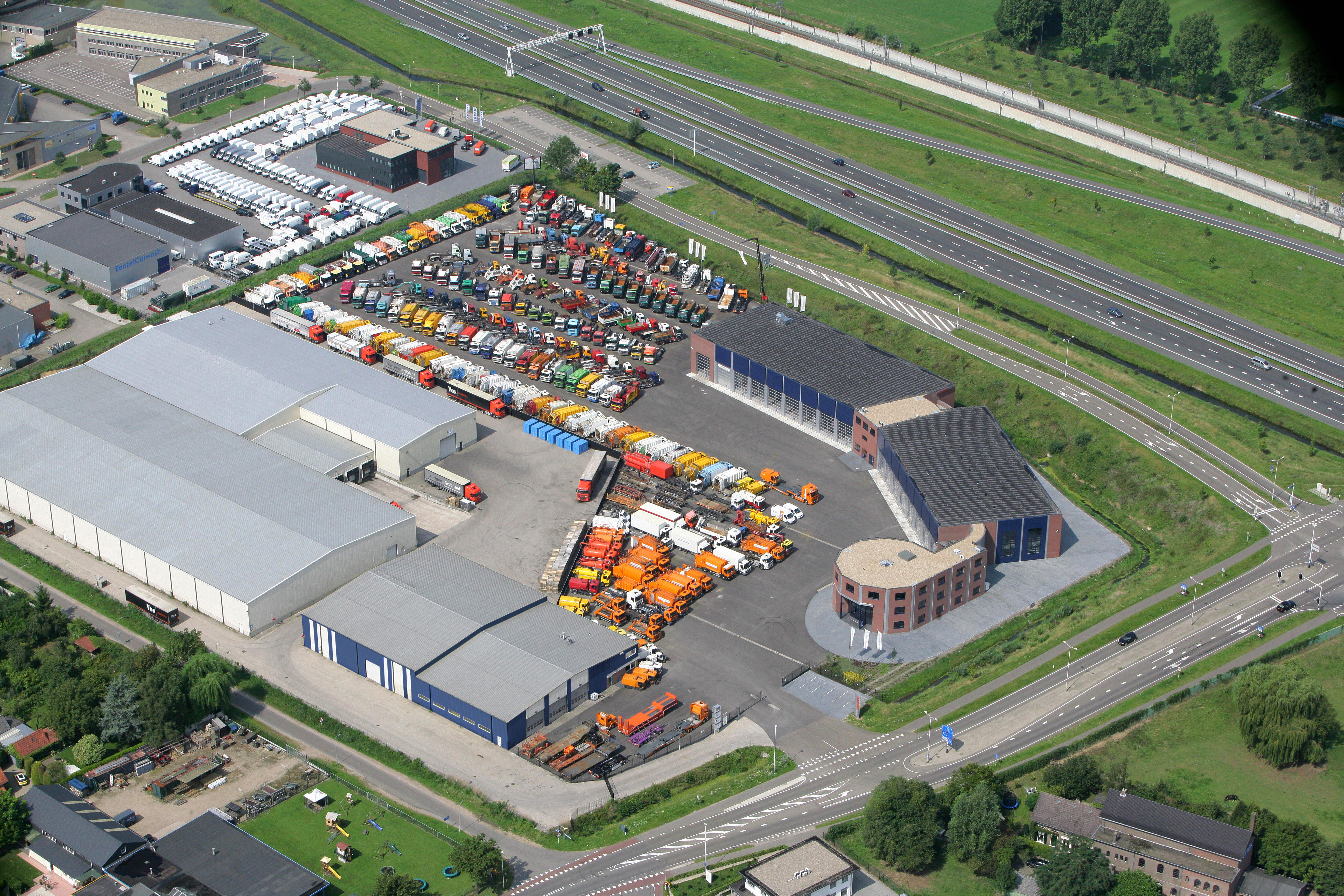 CLEAN MAT TRUCKS B.V. - Сменные кузова/ Контейнеры undefined: фото 1