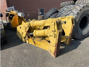 Рыхлитель CATERPILLAR