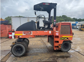 Пневмоколесный каток DYNAPAC