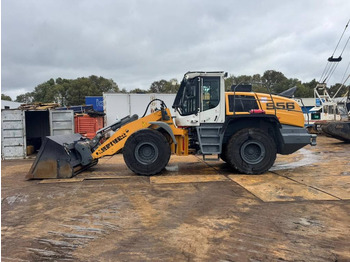 Колёсный погрузчик LIEBHERR L 556