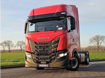 Тягач IVECO S-WAY