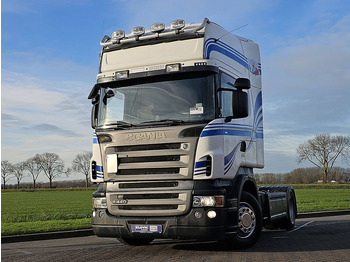 : фото в шапке страницы