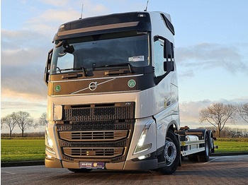 Грузовик-контейнеровоз/ Сменный кузов VOLVO FH 460