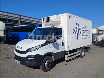 Грузовик с закрытым кузовом IVECO