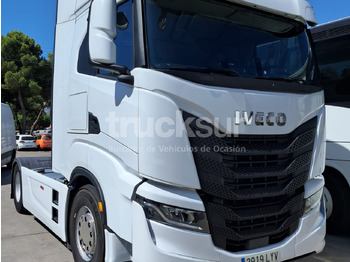 Тягач IVECO S-WAY