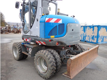 Колёсный экскаватор WACKER