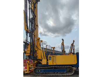 : фото в шапке страницы