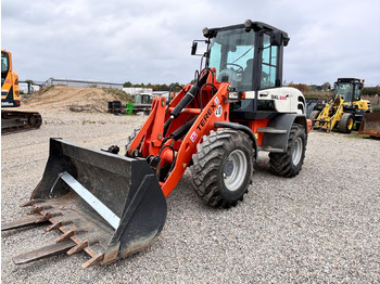 Колёсный погрузчик TEREX