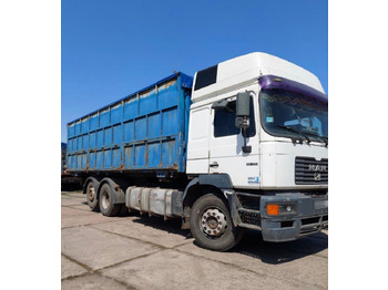 Грузовик бортовой/ Платформа MAN 26.414