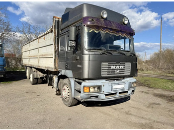 Грузовик бортовой/ Платформа MAN 26.464