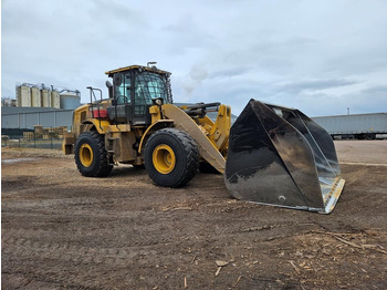 Колёсный погрузчик CATERPILLAR