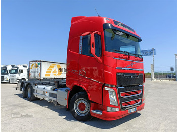 Грузовик-контейнеровоз/ Сменный кузов VOLVO FH 500