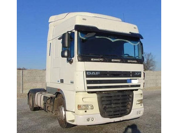 Тягач DAF XF 105