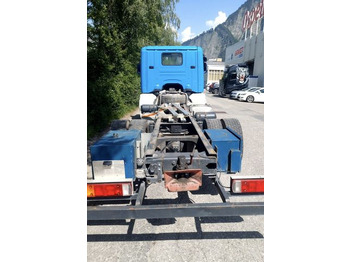 Грузовик-шасси Scania R124LB 420 4x2, Euro 3: фото 5 Грузовик-шасси Scania R124LB 420 4x2, Euro 3: фото 5