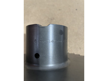 : фото в шапке страницы