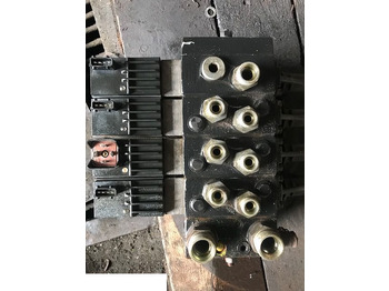 : фото в шапке страницы