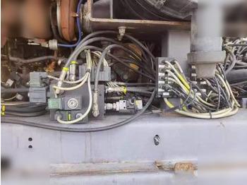 Буровая машина 2011 ATLAS COPCO ROC L8-30: фото 4 Буровая машина 2011 ATLAS COPCO ROC L8-30: фото 4