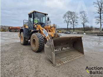 : фото в шапке страницы