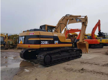 Гусеничный экскаватор CATERPILLAR 320B
