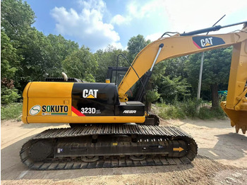 Гусеничный экскаватор CATERPILLAR 323D