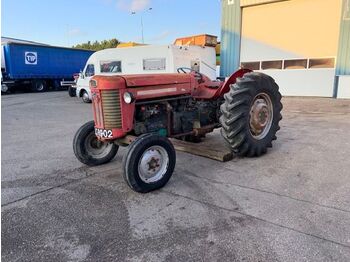 Трактор MASSEY FERGUSON