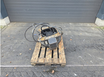 Навесное оборудование CATERPILLAR