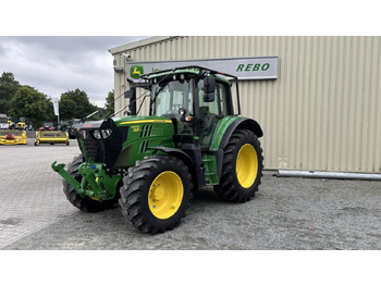 Коммунальный трактор JOHN DEERE