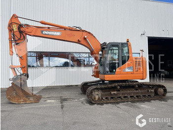 Гусеничный экскаватор DOOSAN DX235