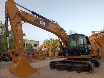 Гусеничный экскаватор CATERPILLAR 320D2