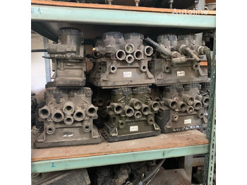 Тормозной клапан для Грузовиков Knorr-Bremse Dwukanałowy 81.52106.6042 MAN TGA TGX TGS truck: фото 4 Тормозной клапан для Грузовиков Knorr-Bremse Dwukanałowy 81.52106.6042 MAN TGA TGX TGS truck: фото 4