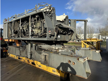 Гусеничный кран LIEBHERR LR 1160