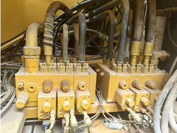 Гусеничный кран XCMG Official Used Telescopic Crawler Cranes XGC25T Small Hydraulic Crane Price For Sale: фото 2 Гусеничный кран XCMG Official Used Telescopic Crawler Cranes XGC25T Small Hydraulic Crane Price For Sale: фото 2