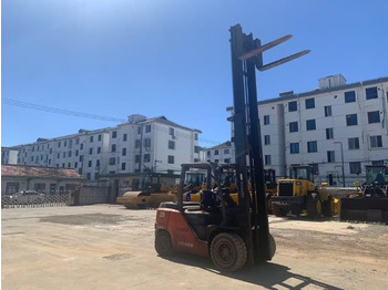 Дизельный погрузчик Toyota Forklift 5 ton Diesel Forklift FD50 with 5m High Mast: фото 2