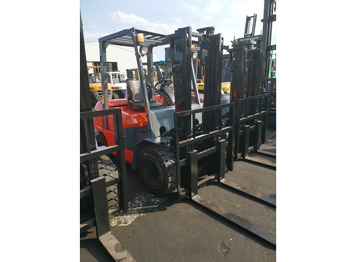 Вилочный погрузчик TOYOTA