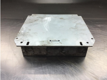 : фото в шапке страницы