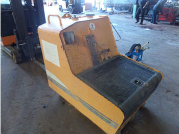 Топливный бак LIEBHERR