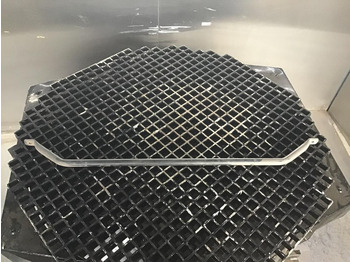 Кабина и интерьер LIEBHERR