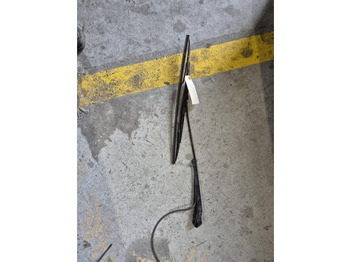 Щетка стеклоочистителя LIEBHERR