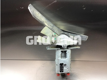 Педаль LIEBHERR