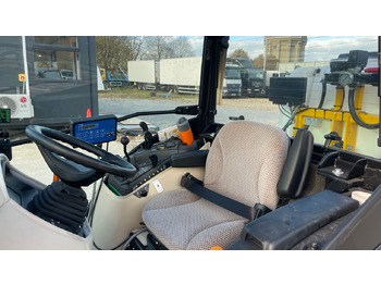 Трактор JOHN DEERE 2038R: фото 5